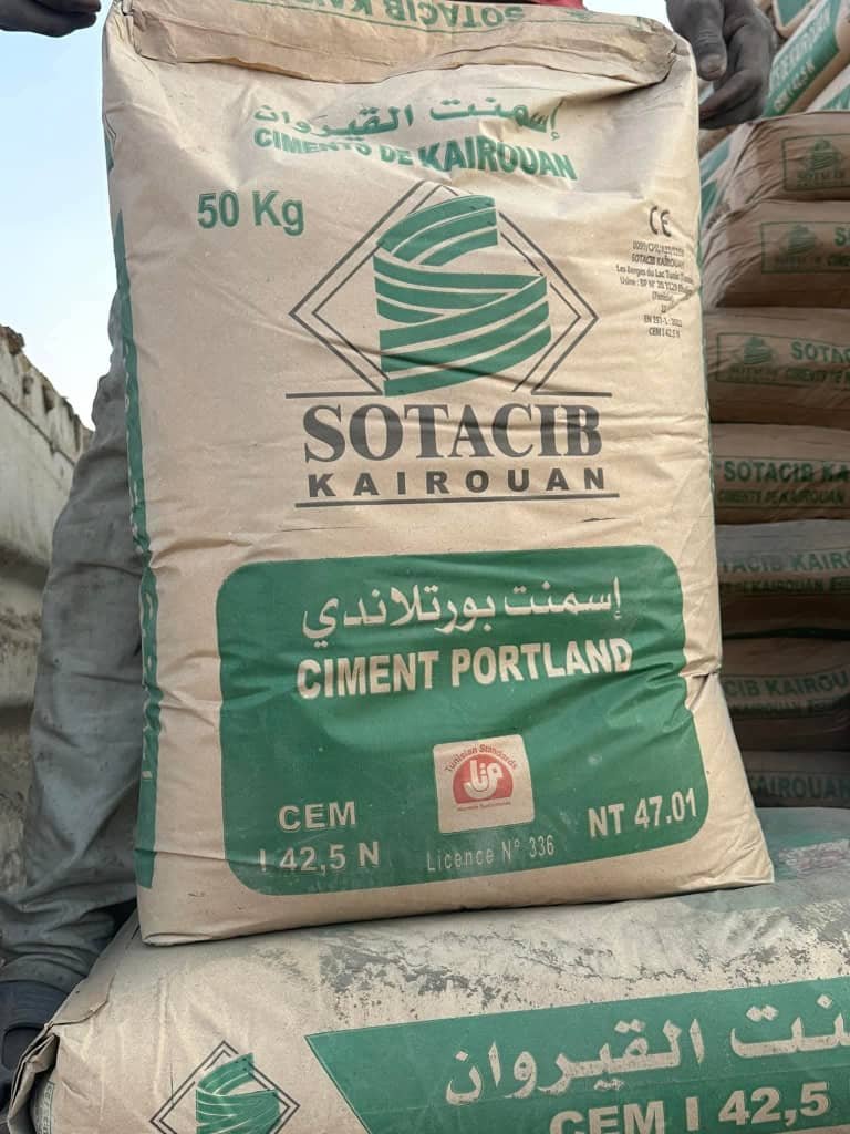 أخشاب بنية محمرة - شركة الجيل المتقدم